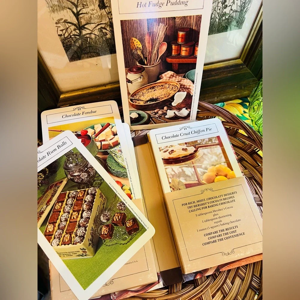 Vintage Hershey The Dessert Collection Recipe Cards 1976 Cookbook With Canister